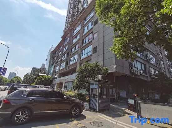 Hangzhou JZ Youth Hostel (West Lake Wulin Square Baoshan Bridge Metro Station Branch)