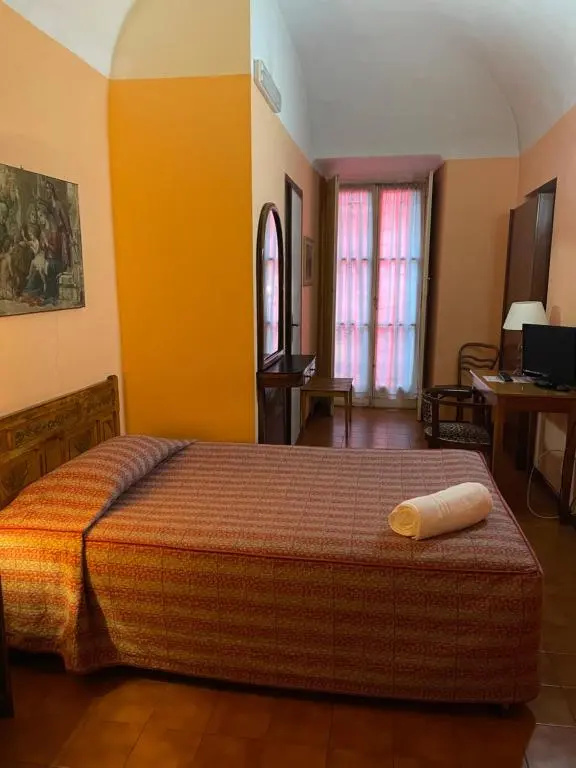 Economy room