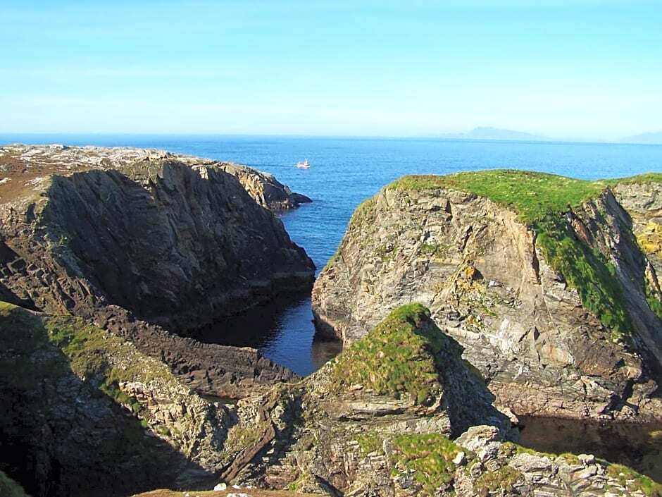 Dolphin Hotel and Restaurant Inishbofin by null