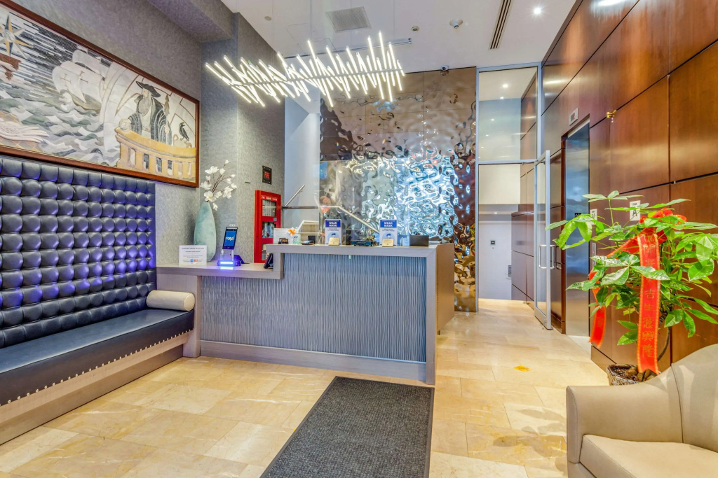 Lobby & Reception