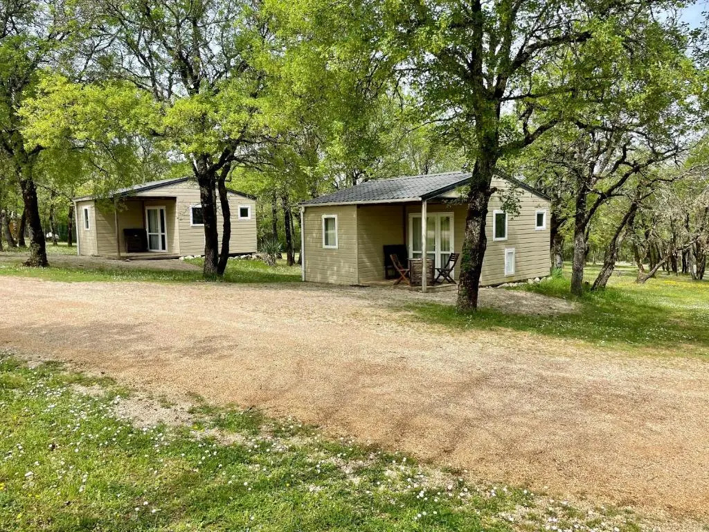 2 Bedrooms Chalet