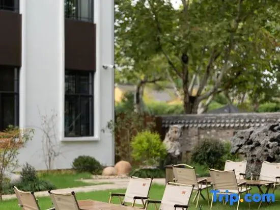1023 Bansu Hotel (Jinhua Wuzhou Ancient City Scenic Area)