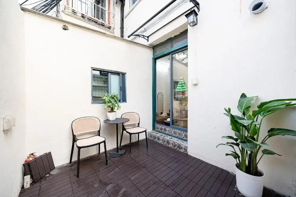 Shanghai Hills & Zinn Courtyard BNB
