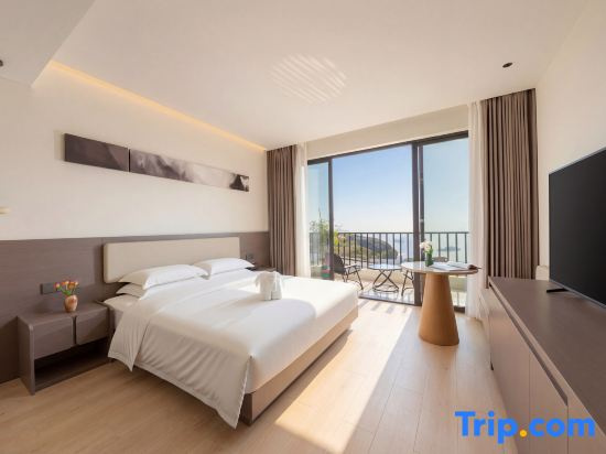 Luxury Double room with view (full double bed)