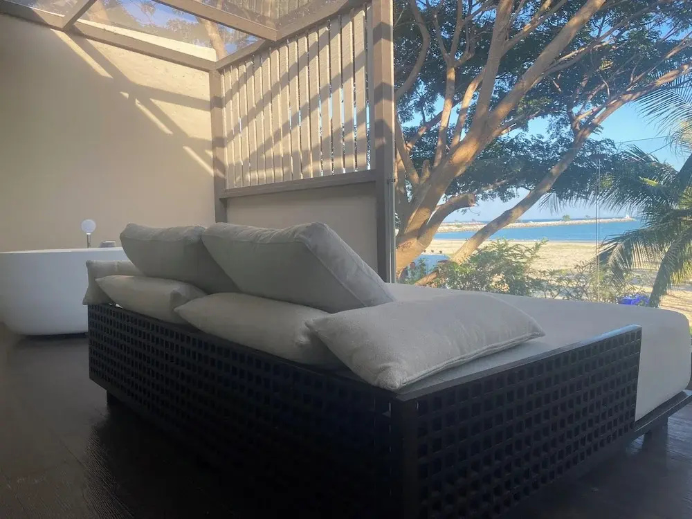 Deluxe room with balcony and with sea view