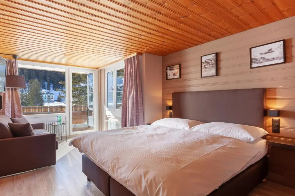 Standard Double room with balcony (full double bed)