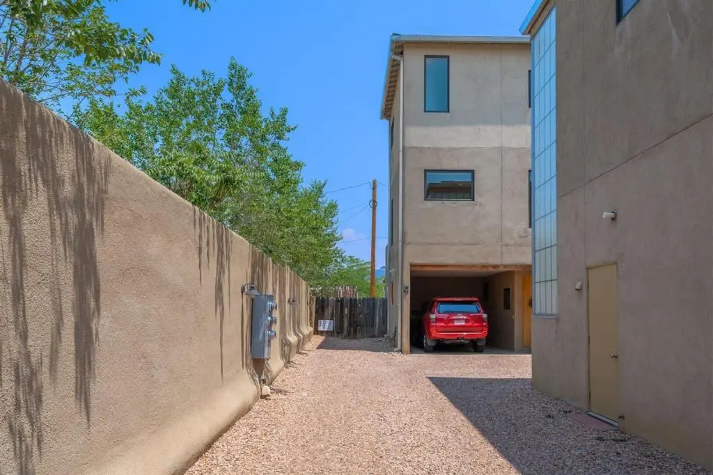 Skyview - Gorgeous Views From The Railyard