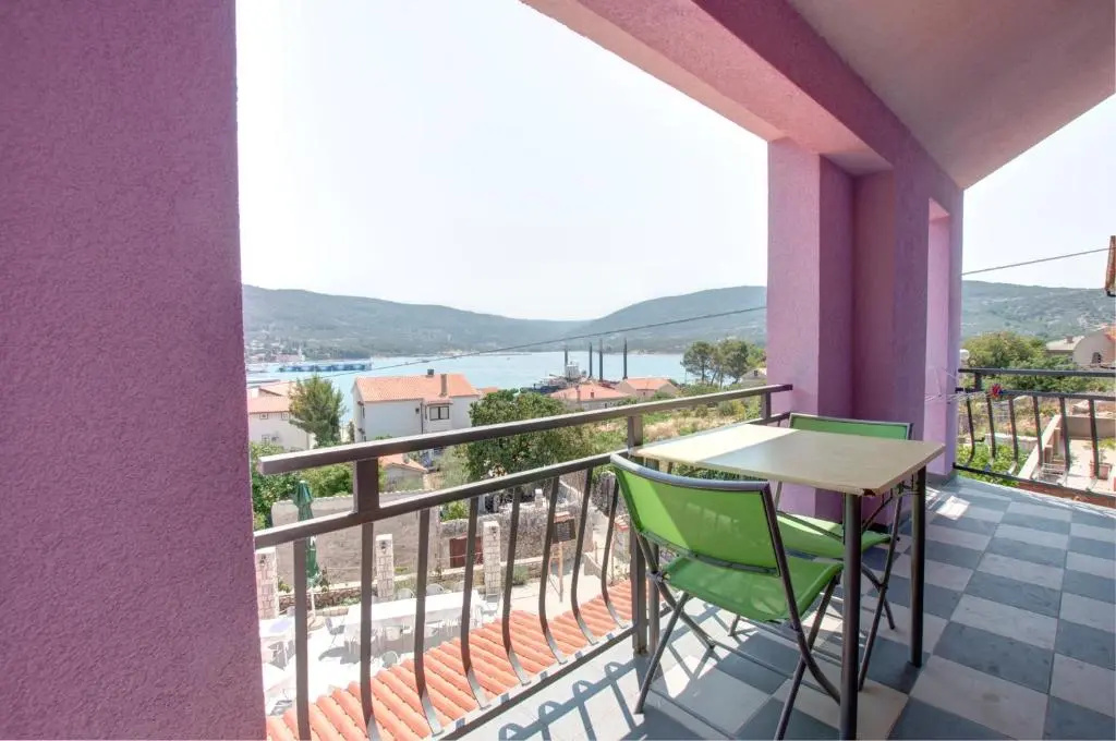 Standard Double room with balcony and with sea view (full double bed)