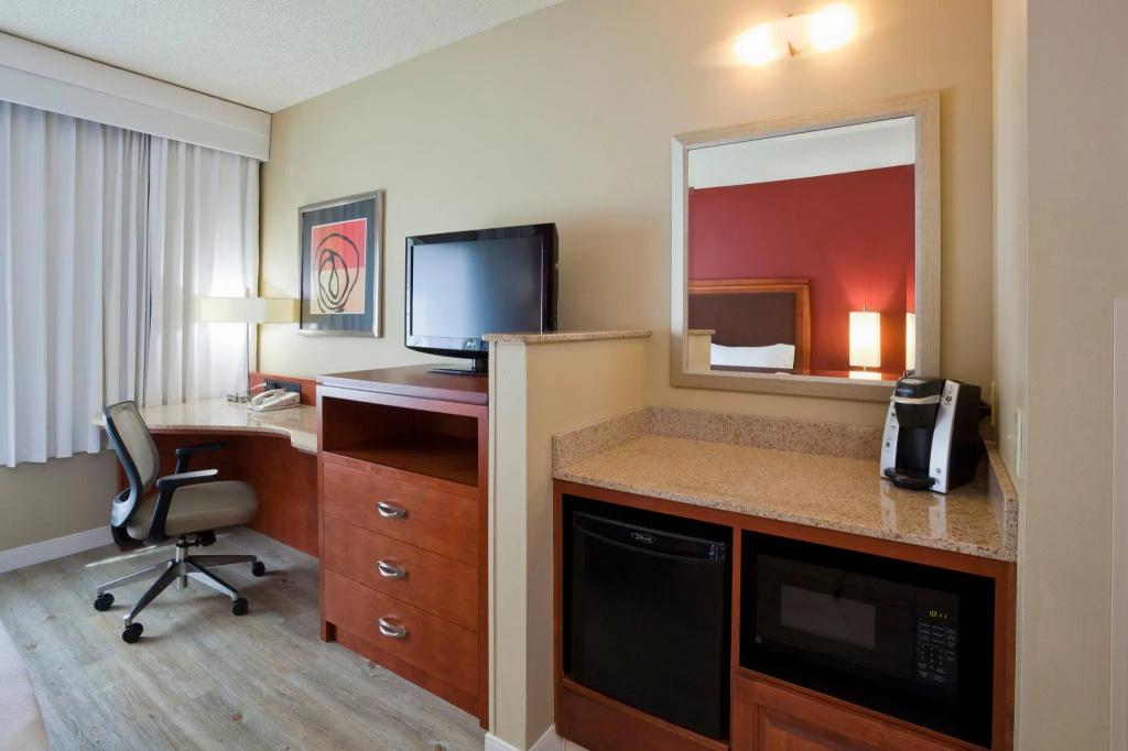 Holiday Inn Hotel & Suites Maple Grove Nw Mpls-Arbor Lks by IHG - Chambres