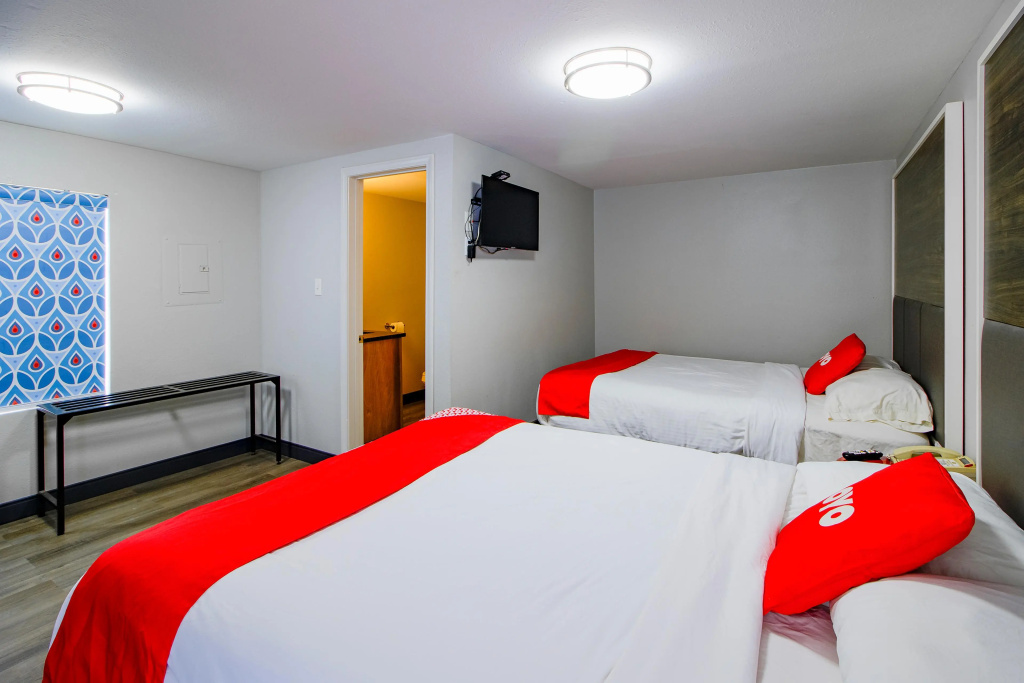 OYO Hotel Sulphur LA Hwy 90 West — 4
