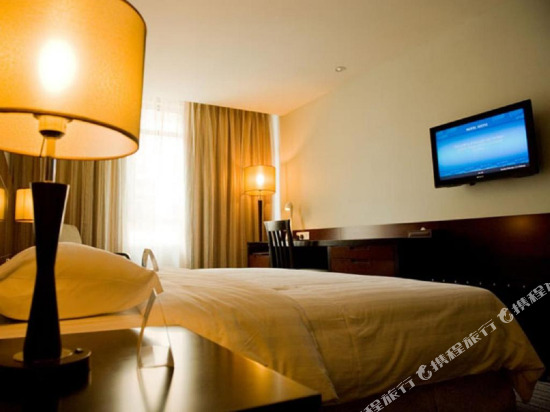 Hotel Sixty3