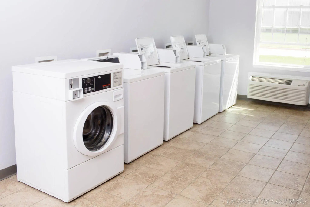 Red Roof Inn & Suites Dickinson — фото 3