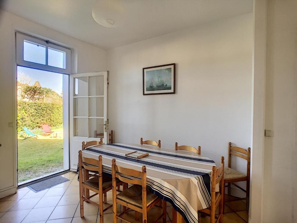 Maison Jullouville, 5 pièces, 8 personnes - FR-1-361-60
