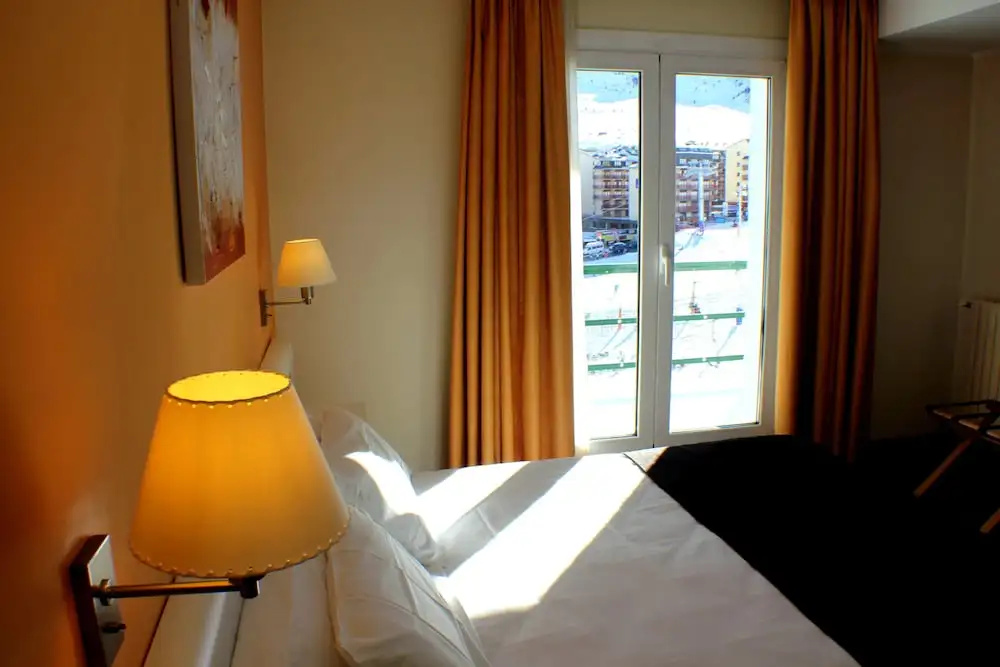 Standard Double room with balcony (full double bed)