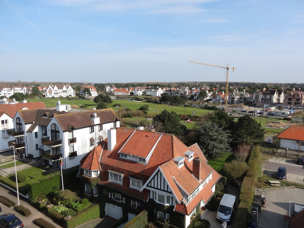 Apartment in Het Zoute Near Mini-golf