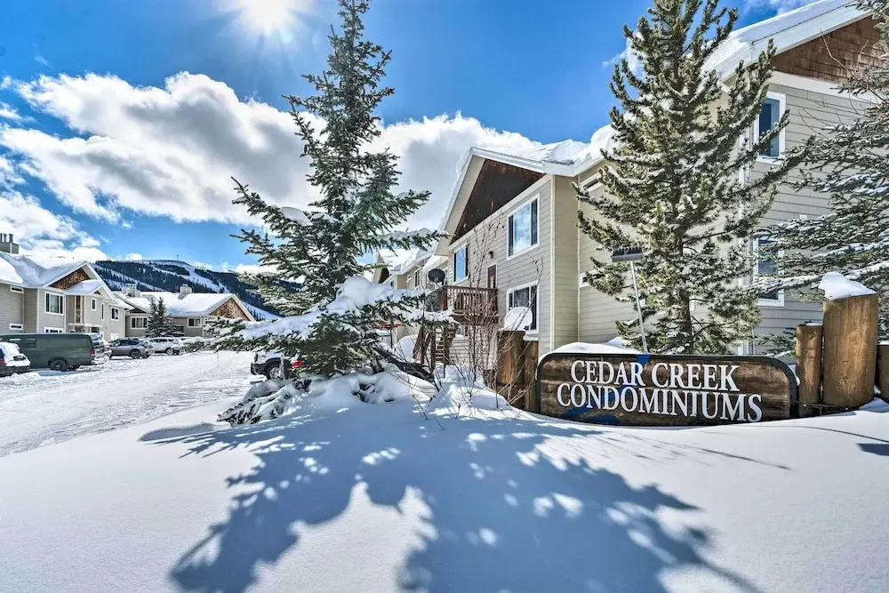Charming Big Sky Ski Nook < 1 Mile to Ski Resort!