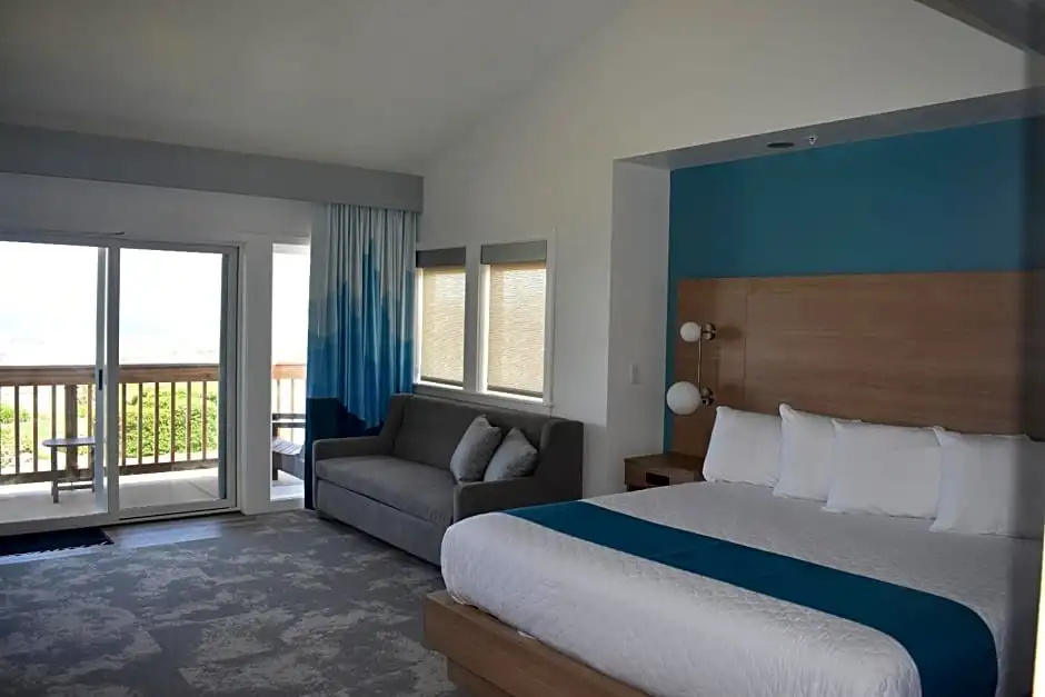 Suite with balcony