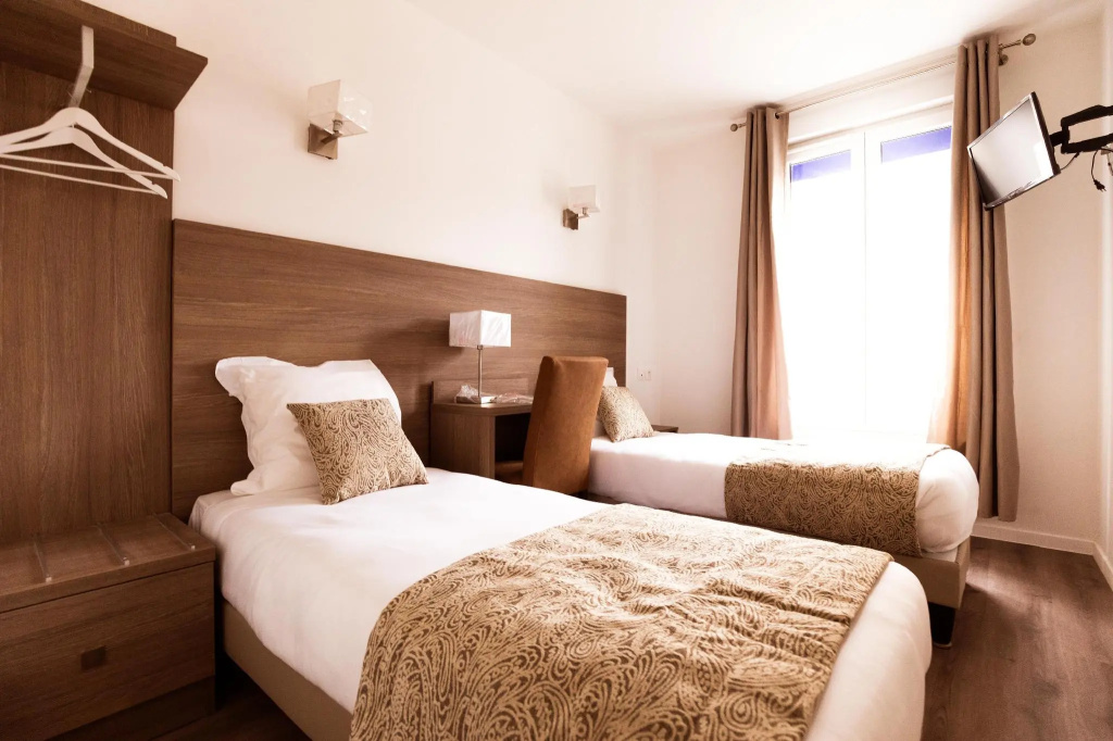Standard Double room (full double bed)