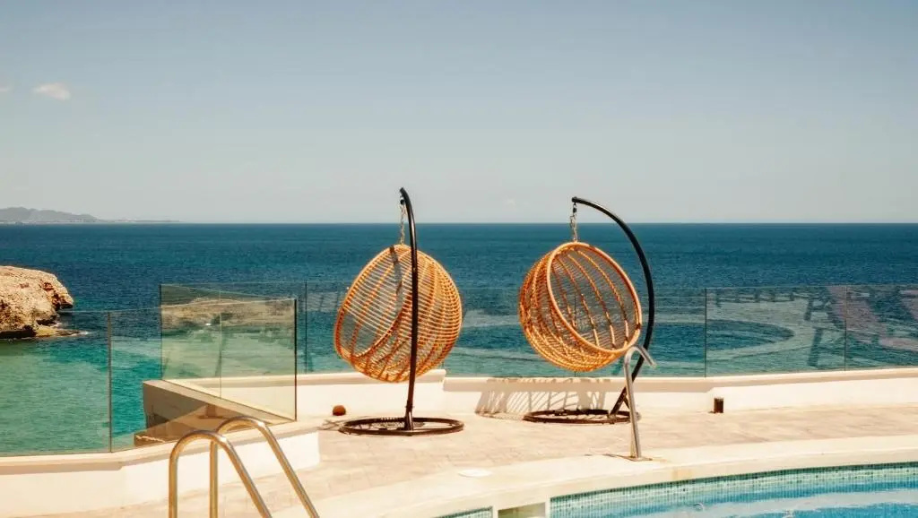Beach & Waterfront