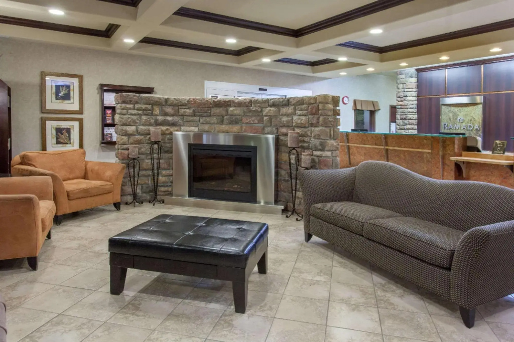 Lobby & Reception