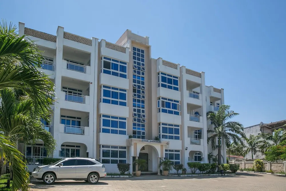 Almasi Oceanfront Apartment