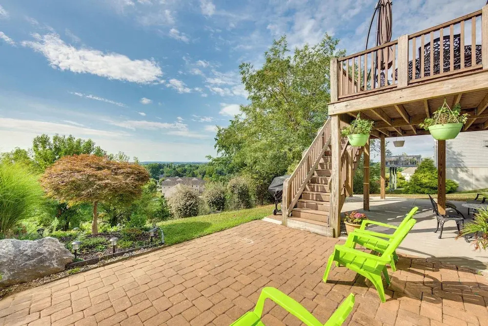 Mountville Rental w/ Private Patio & Gas Grill!