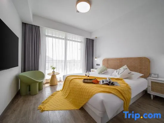 Double Suite with sea view (full double bed)