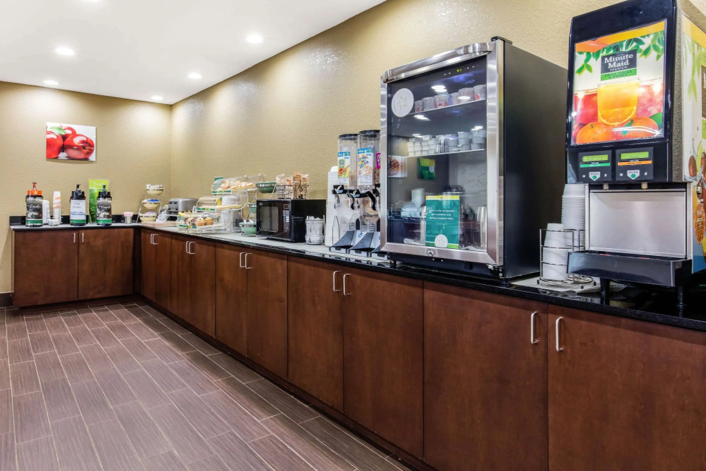 Quality Inn - фото 12