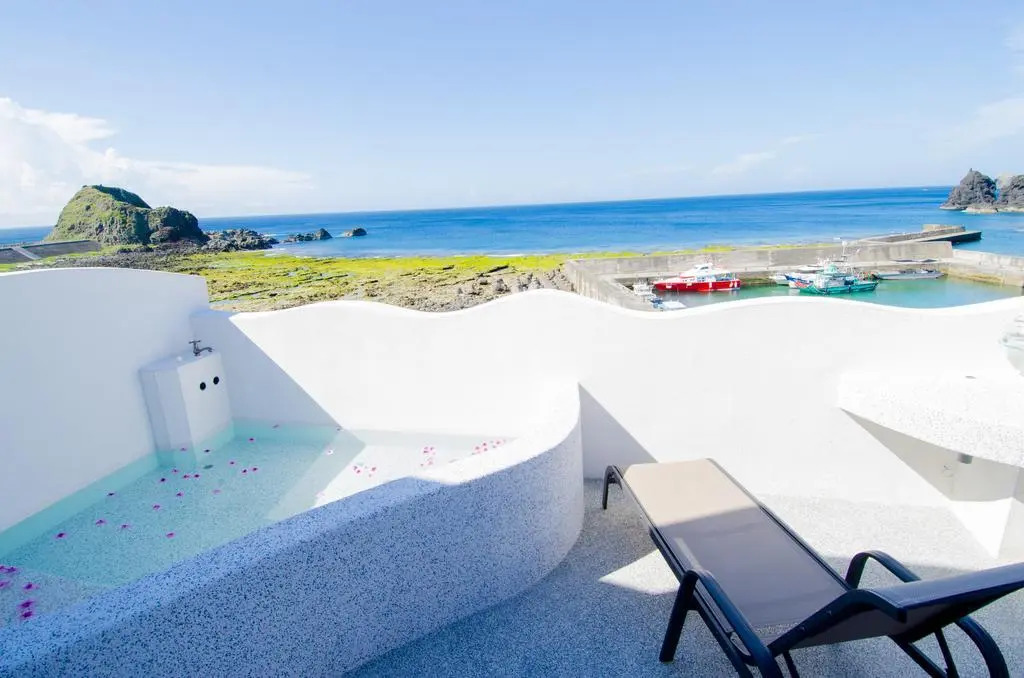 綠島好望角渡假海景民宿(臺東縣合法民宿：800號) by null