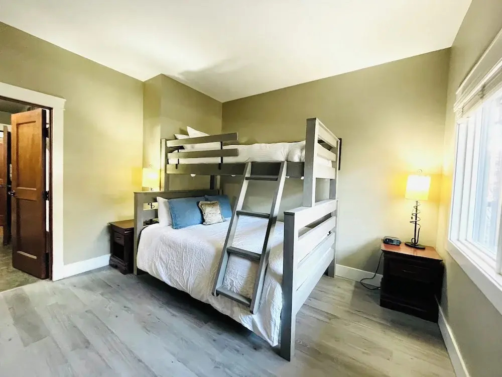 2 Bedroom Condo .Pool .Hot Tub .Gym .Spa - фото 3