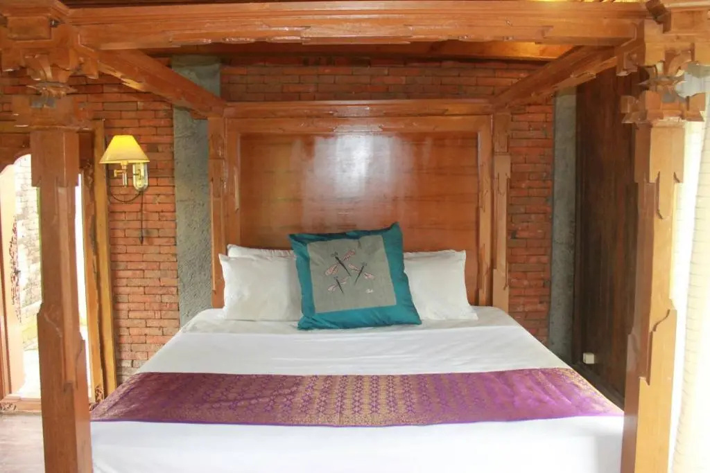 Standard Double room with balcony (full double bed)