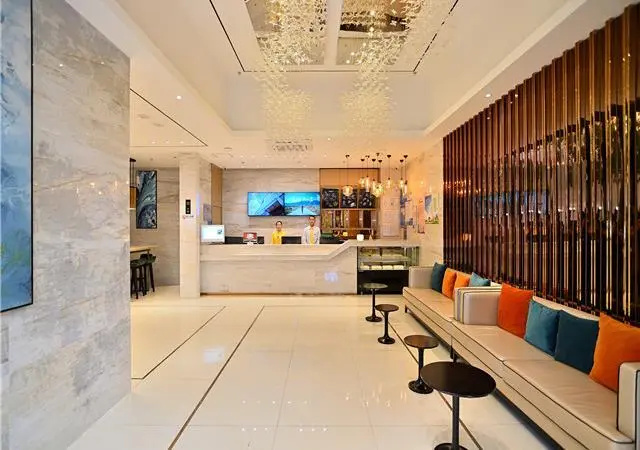 Lobby & Reception