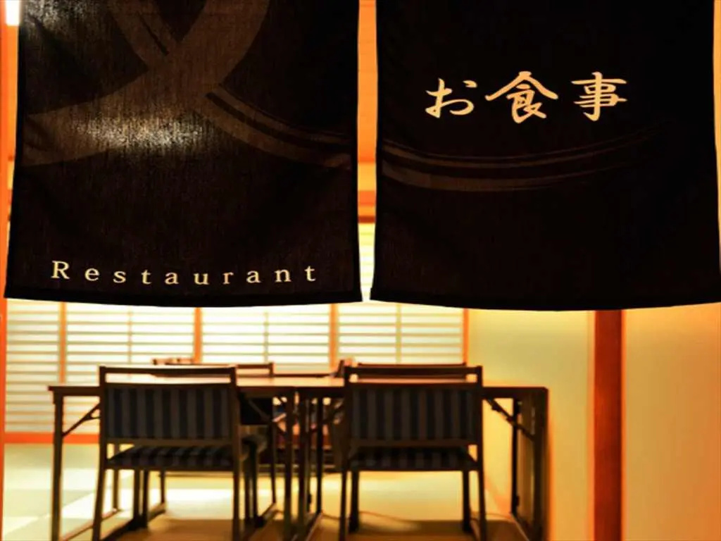 Food & Beverage