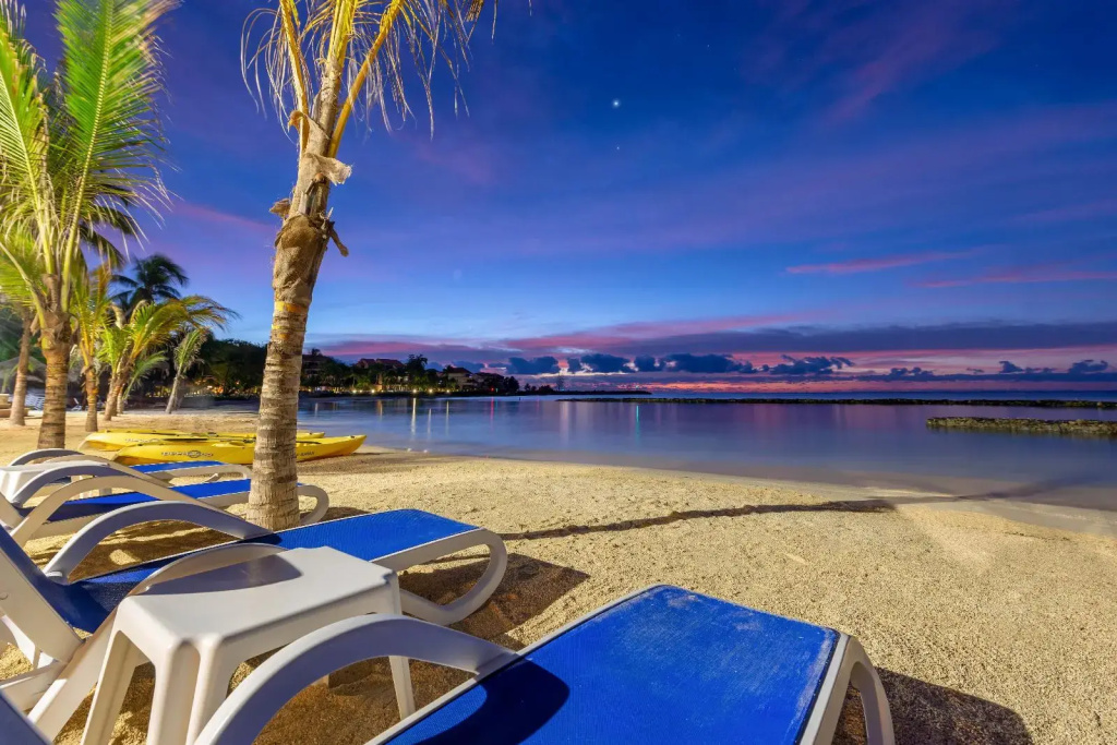 PA Beach Club & Hotel - Général