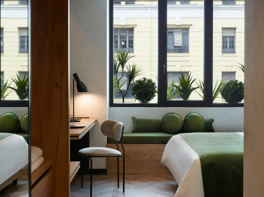 Balcony & Terrace