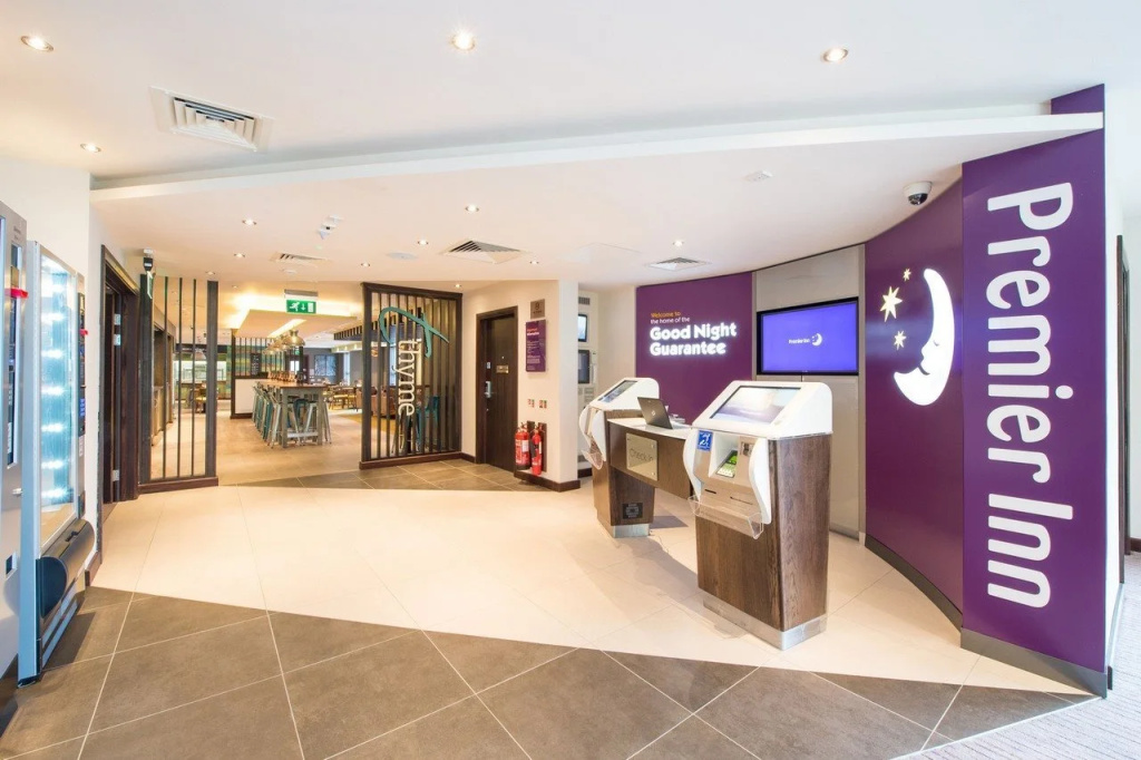 Lobby & Reception
