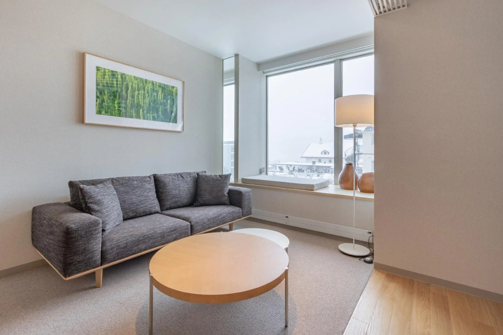 2 Bedrooms Apartment with mountain view