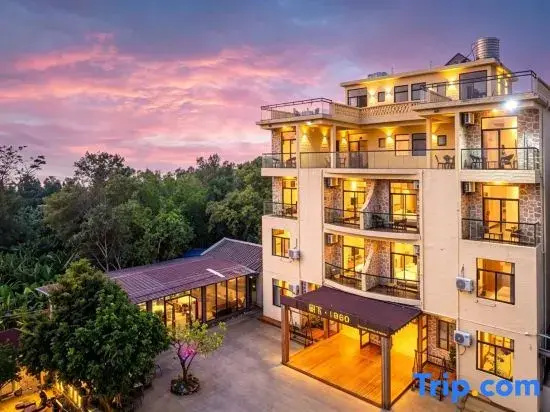 Stay · 1980 Sea View Holiday Resort Hotel (Drip Water Danping Shiluokou Beach Store)