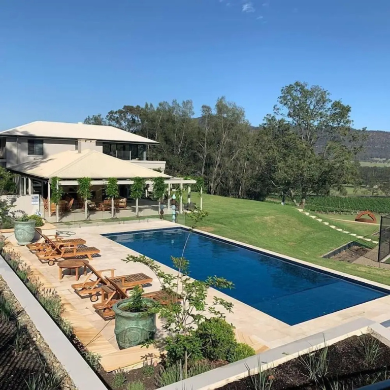 4 Bedrooms Luxury Cottage with view