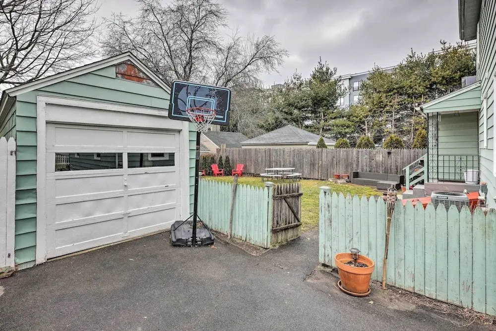 Bridgeport Vacation Rental - Walk to Beach! — фото 4