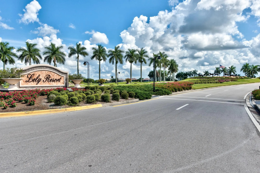 Messina Vacation Rental at Lely Resort. Spacious 3-BR, 2-Bath Condo with Lake Views and Handicap Accessibility. Enjoy Community Pool, Hot Tub, and Proximity to Naples Beaches and Dining
