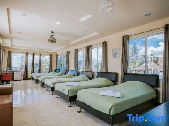 Standard Family room with mountain view