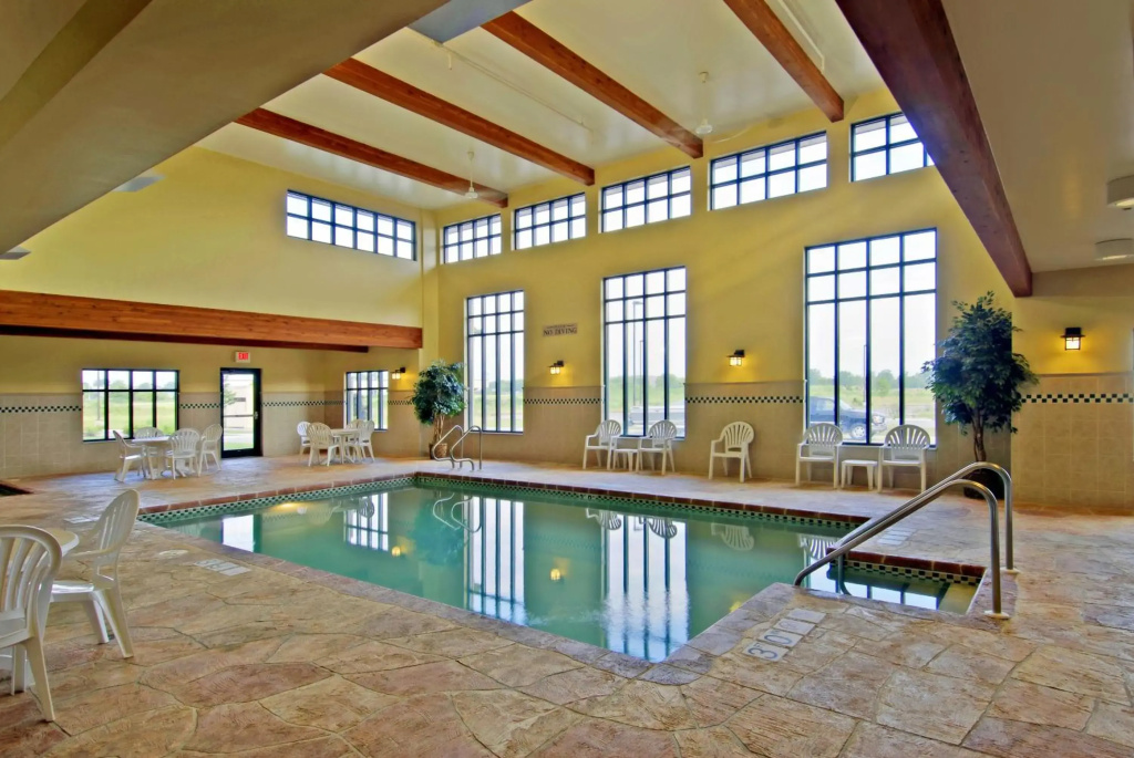 Country Inn & Suites by Radisson, Madison West, WI - фото 12