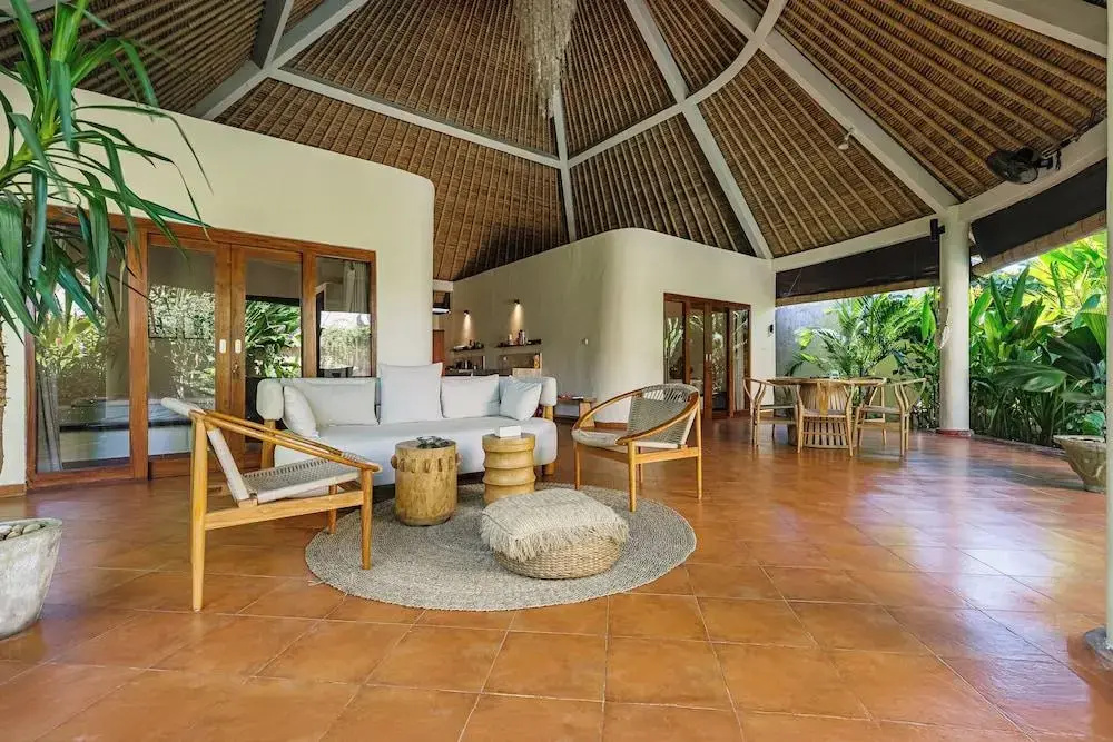 Flor Villa by Betterplace