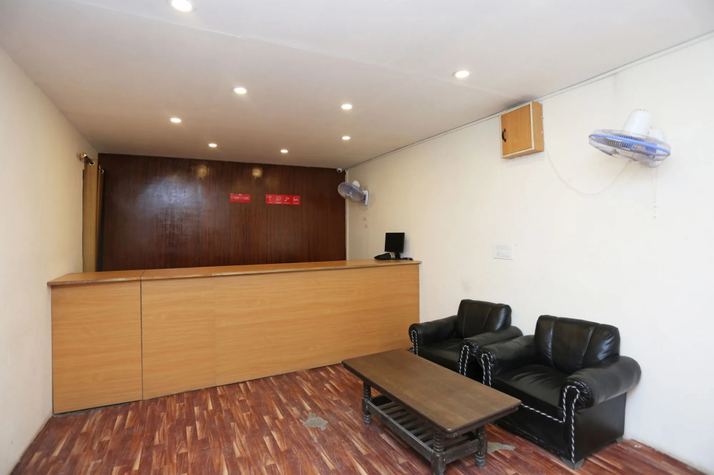 Lobby & Reception
