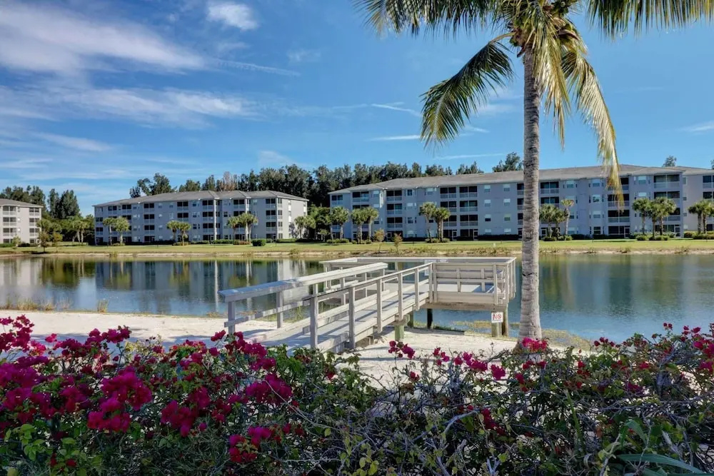 16655 Lake Circle Dr #825