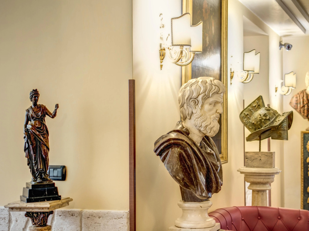 Aurelius Art Gallery Hotel — фото