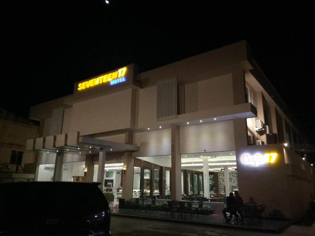 Seventeen Hotel