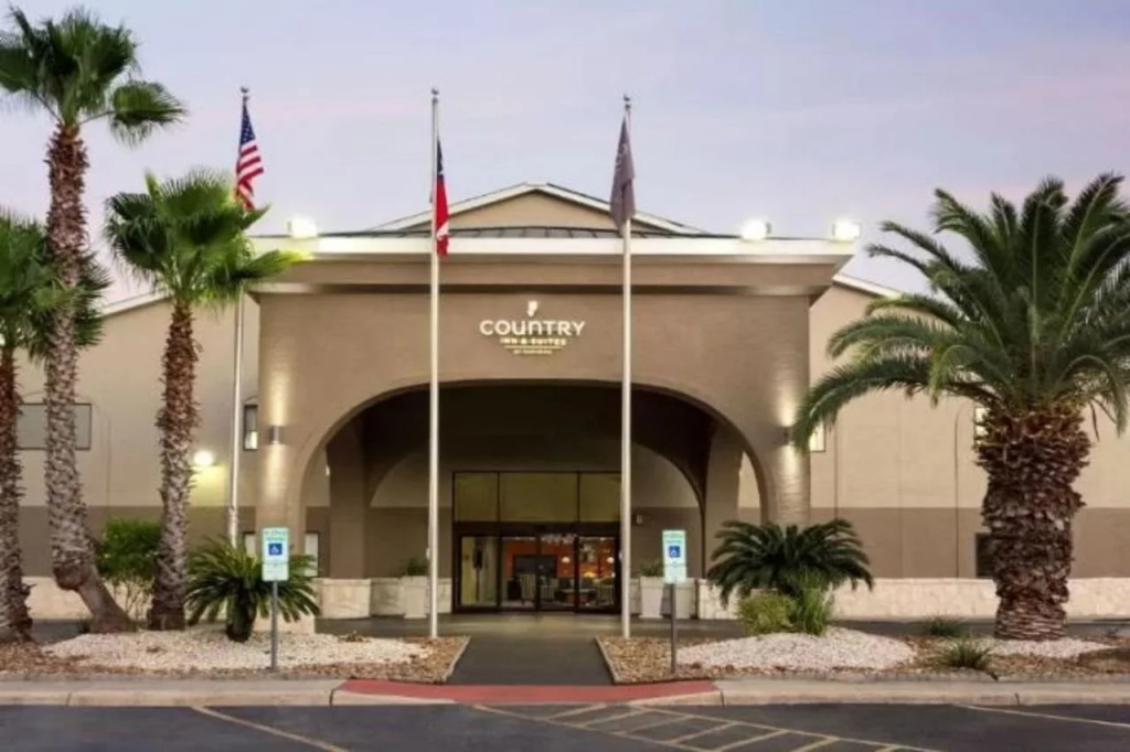 Country Inn & Suites by Radisson, Lackland AFB