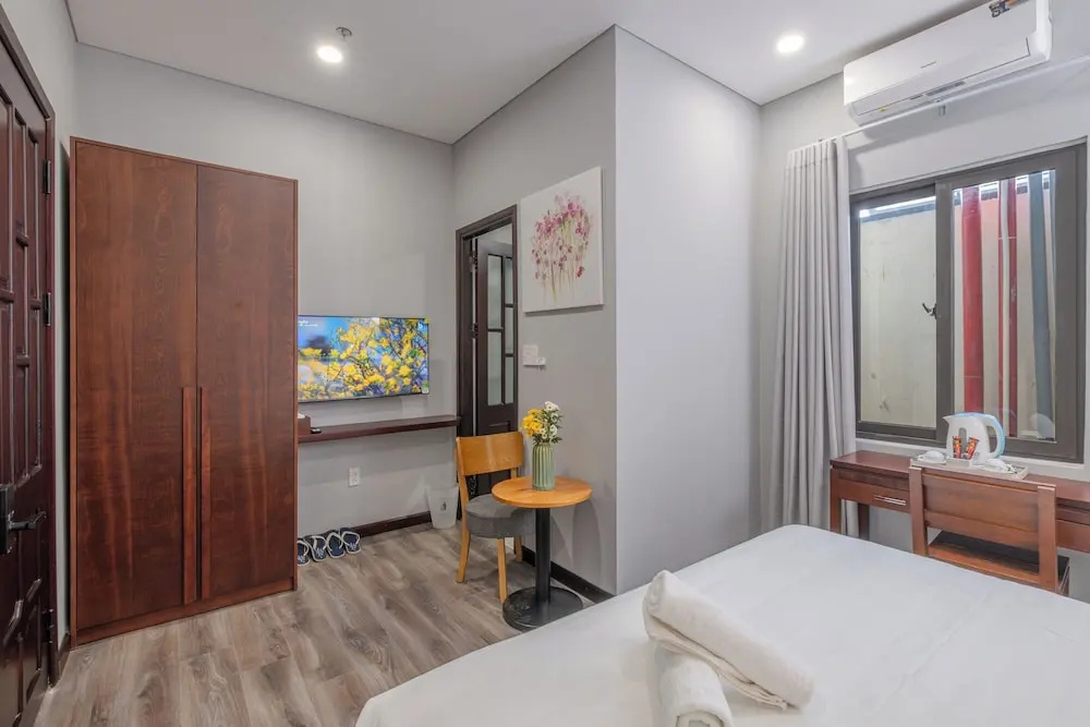 River Light Condotel — 2